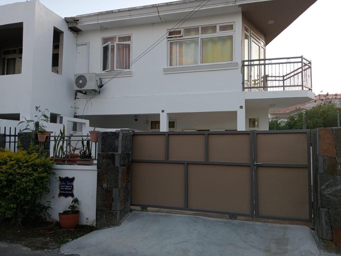 Chetty Tourist Residence Pereybere Beach Exterior photo